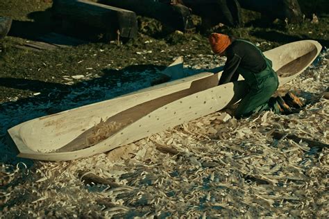 Primitive Canoe Build 的图像结果