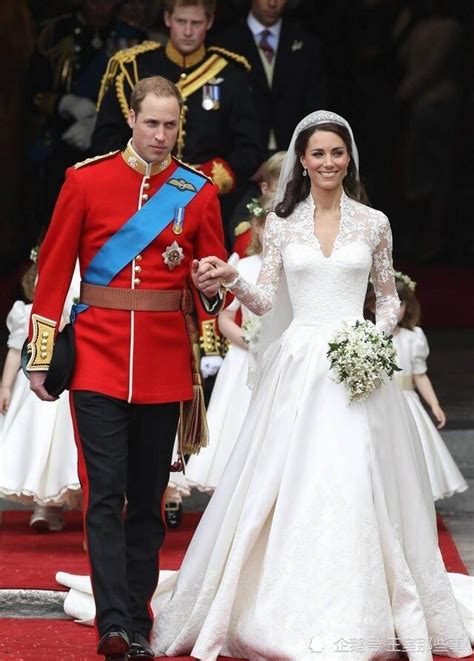 英国凯特王妃诞下男婴 女王喜出望外|凯特王妃|英国|女王_新浪娱乐_新浪网