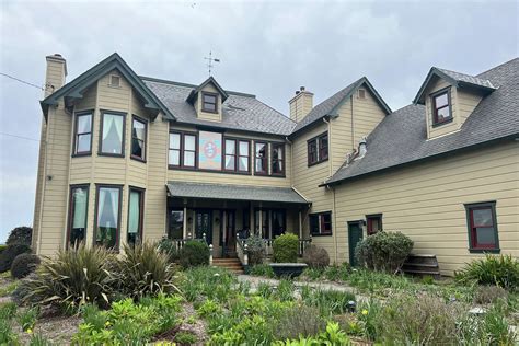 The bloodthirsty fandom of the Bay Area ‘Scream’ house