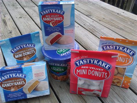 Festive Holiday Treats From Tastykake #HolidayGiftGuide2015 - BB ...
