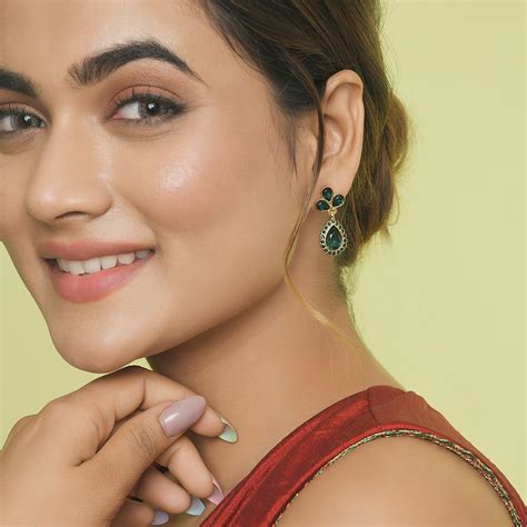 Buy Women's Emerald Green Studded Teardrop Earring - Accessorize India