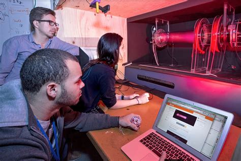 Remote Control Student 的图像结果