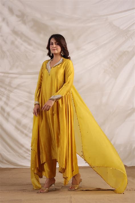 Pankh Anarkali Embroidered Kurta Set – Label Niti Bothra