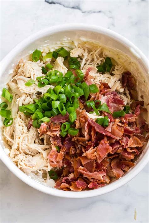 Easy Crack Chicken Sliders (on Hawaiian Rolls) | Busy Day Dinners