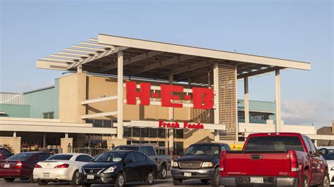 Texas-Based H-E-B Named America's Most Popular Supermarket for Fifth Time - Men's Journal