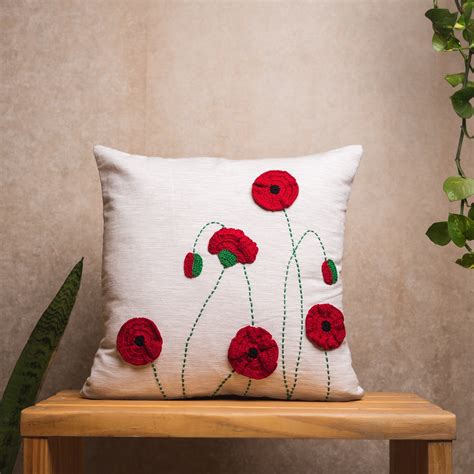 Crochet red poppies cushion cover - Ivory – NandniStudio