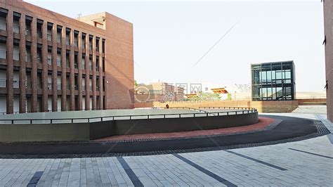 北京师范大学教学楼高清图片下载-正版图片500207761-摄图网