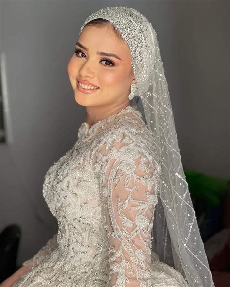 beautiful bride ♥️ | Bride dress simple, Pretty wedding dresses, Wedding dress sketches