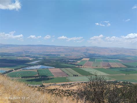 Christian Pilgrimage to Israel: Taking a Tour of The Holy Land - Israel ...