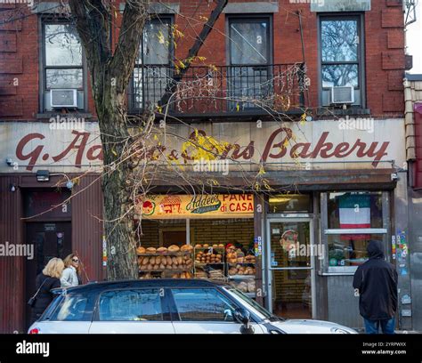 An old Italian bakery on Arthur Avenue in the Bronx, NYC Stock Photo ...