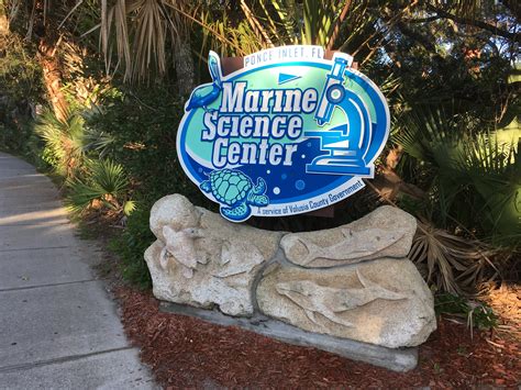 Science Center Sign 的图像结果