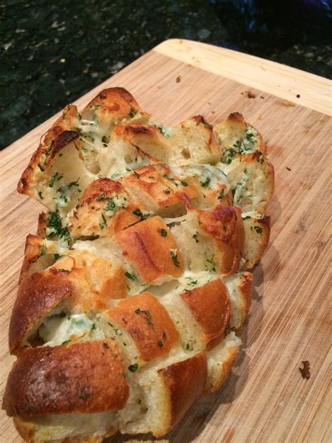 [homemade] pull apart 3 cheese garlic butter French bread : r/food