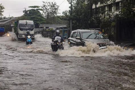'Allow extra time for commute': Indigo issues travel advisory amid ...