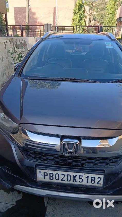 TOP MODELHONDA WRV 31.12.2017 WITH SUNROOF LEATHER SEATS PETROL - Cars ...