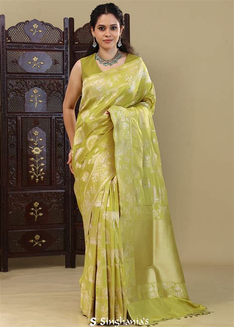 Shop Latest Banarasi Sarees Online in India at Singhania's
