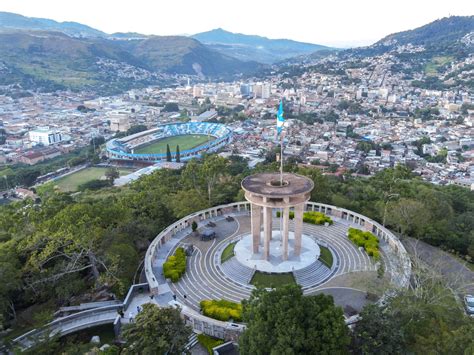 The Urbanism of Tegucigalpa: How Modernist Planning Shaped Honduras’ Capital | ArchDaily