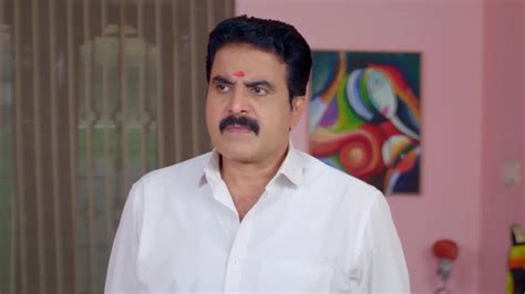 Karthigai Deepam TV Serial Online - Watch Latest Show Episodes on ZEE5