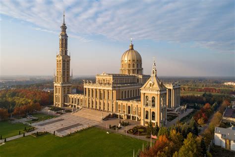 15 Largest Churches in the World | Mappr