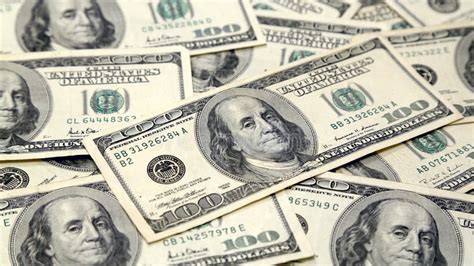 Large Pile of Money 的图像结果