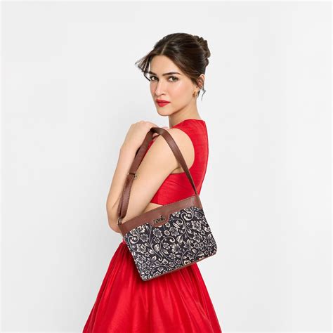 WavBeach Harmony Sling Bag