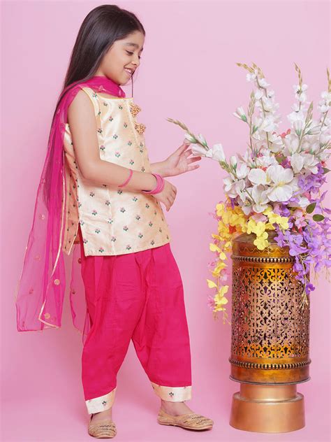 Mulberry Silk Sleeveless Floral Choti Buti Embroidery Kurta with Salwa ...