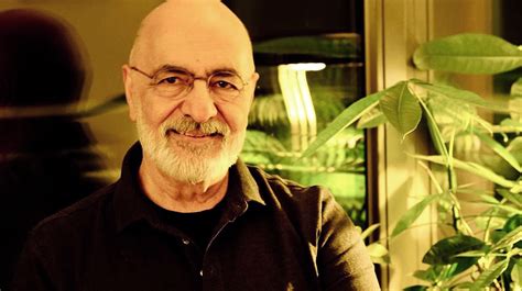 Mahmoud Hosseini Zad als Ehrenmitglied aufgenommen - Exil Pen | PEN ...