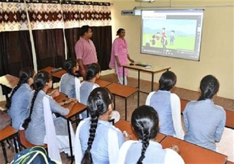 पंजाब में 6 हजार स्कूलों को स्मार्ट स्कूलों में बदला - 6 thousand ...