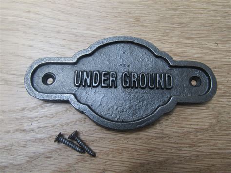 Cast Iron Underground Plaque – Ironmongery Express [UK]