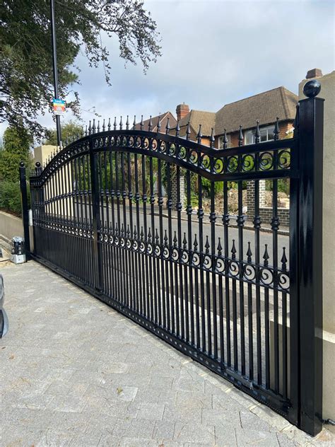 Sliding Driveway Gates UK - Sliding Driveway Gates Surrey - Bajwa Steel LTD