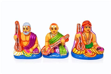Buy VKDS Sangeetha Mummoorthigal Clay Golu Bommai Set - 14 x 16 CM ...