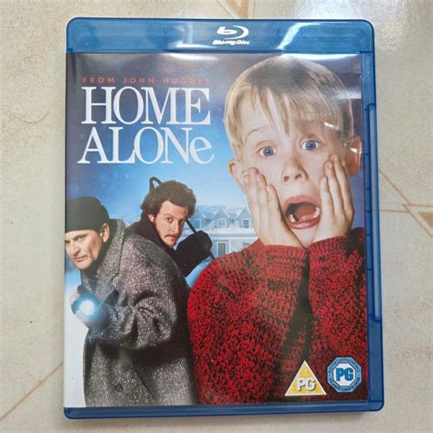 HOME ALONE blu-ray 藍光 中文字幕, 興趣及遊戲, 音樂、樂器 & 配件, 音樂與媒體 - CD 及 DVD - Carousell