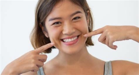 BonAyu Oral Breath Care Mouth Freshener Strips With Menthol For Men And ...