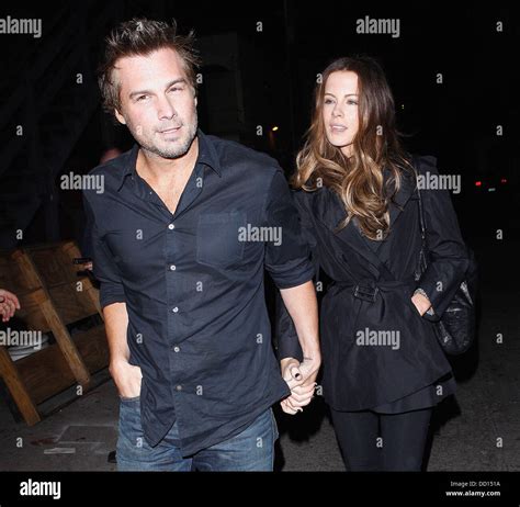 Kate Beckinsale and Len Wiseman leaving The Roger Room Los Angeles ...