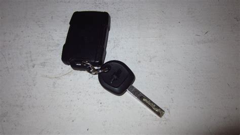 How to Program Key FOB for Chevy Colorado 的图像结果
