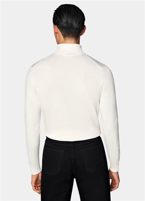 Off-White Merino Turtleneck in Pure Wool | SUITSUPPLY