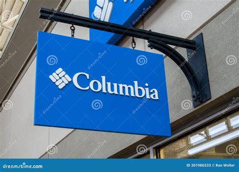 Columbia Sportswear Company Store at the Twin Cities Premium Outlet ...