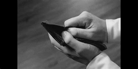 10 signs you’re always broke | Femina.in