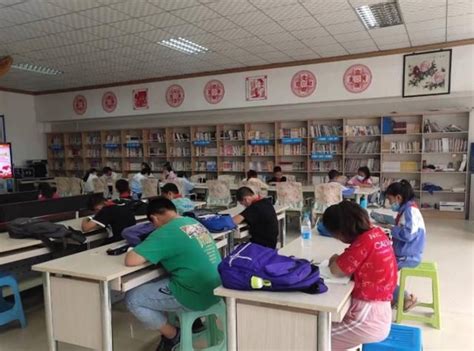 河南1个中学平均班额113人 媒体:空谈因材施教|农村学生|教育公平|大班额_新浪新闻