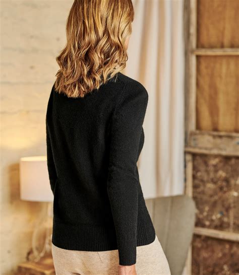 Female Black Crew Neck Sweater at Jennifer Felder blog