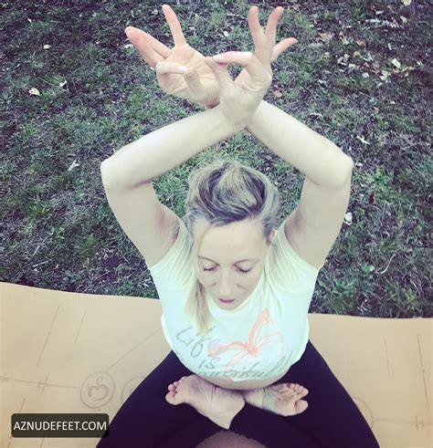 LAURA-JO SCHUMACHER Feet - AZNudeFeet