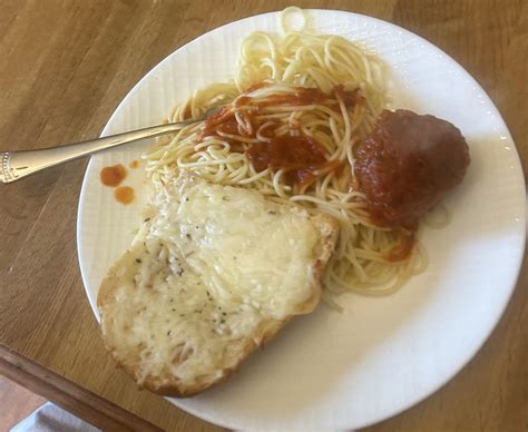 Calorie estimate for spaghetti, meatball cooked in sauce with wine, and ...