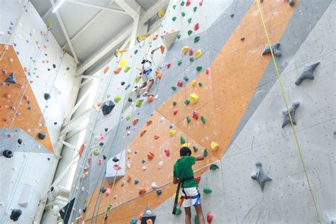 Climb Central India - Indoor Rock Climbing