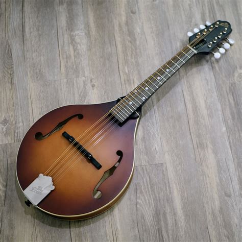 The Loar LM-110 Honey Creek Mandolin - Folkmusician