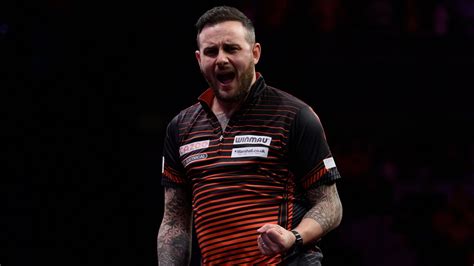 Premier League Darts: Joe Cullen beats Gary Anderson, Peter Wright and ...