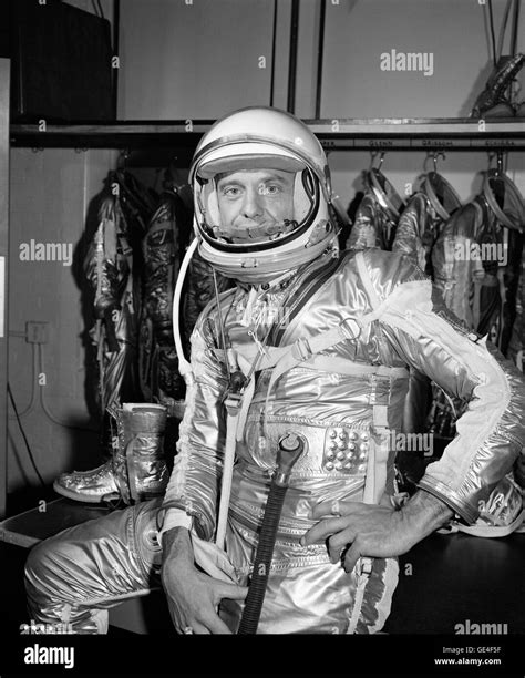 Astronaute alan b shepard jr Banque de photographies et d’images à ...