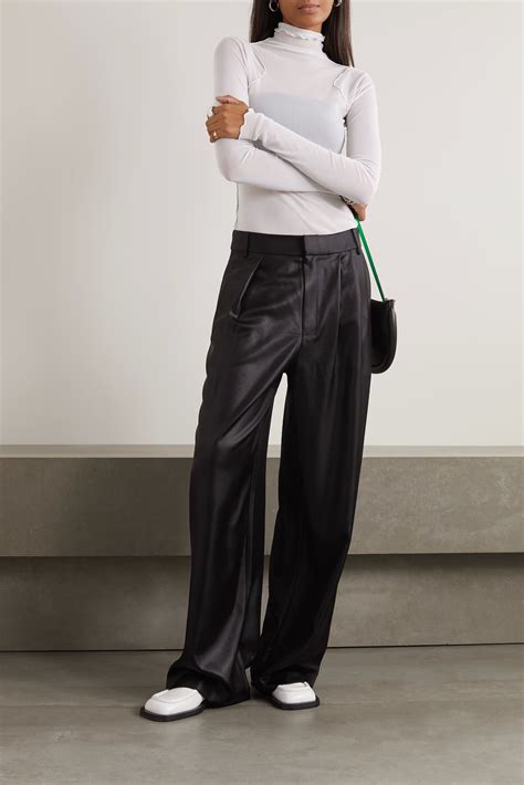 9 White Turtleneck Outfits That Will Always Look Chic | Who What Wear