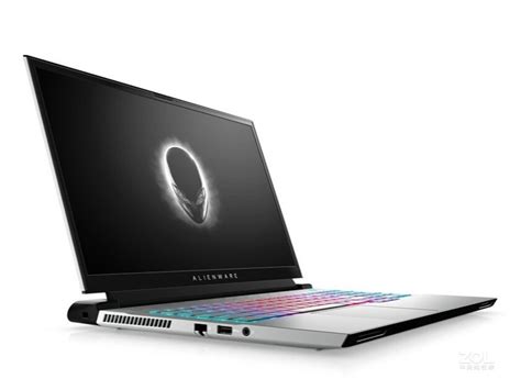 Alienware M17 R7 的图像结果