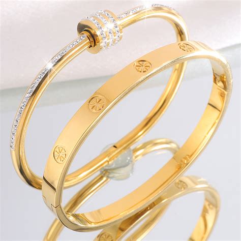 Signature Gold Duo Bangles – OuterBeauty