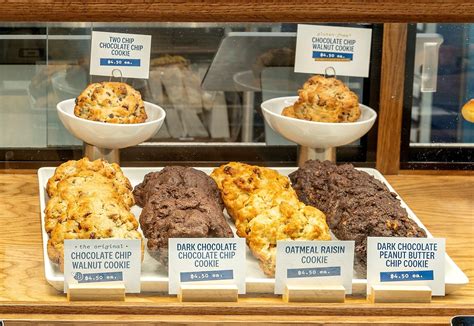 Levain Bakery™️ | Astoria