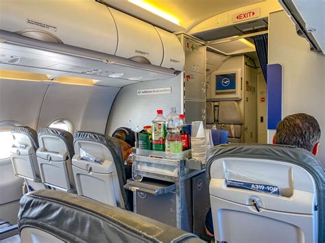 Lufthansa A319 Business Class 的图像结果